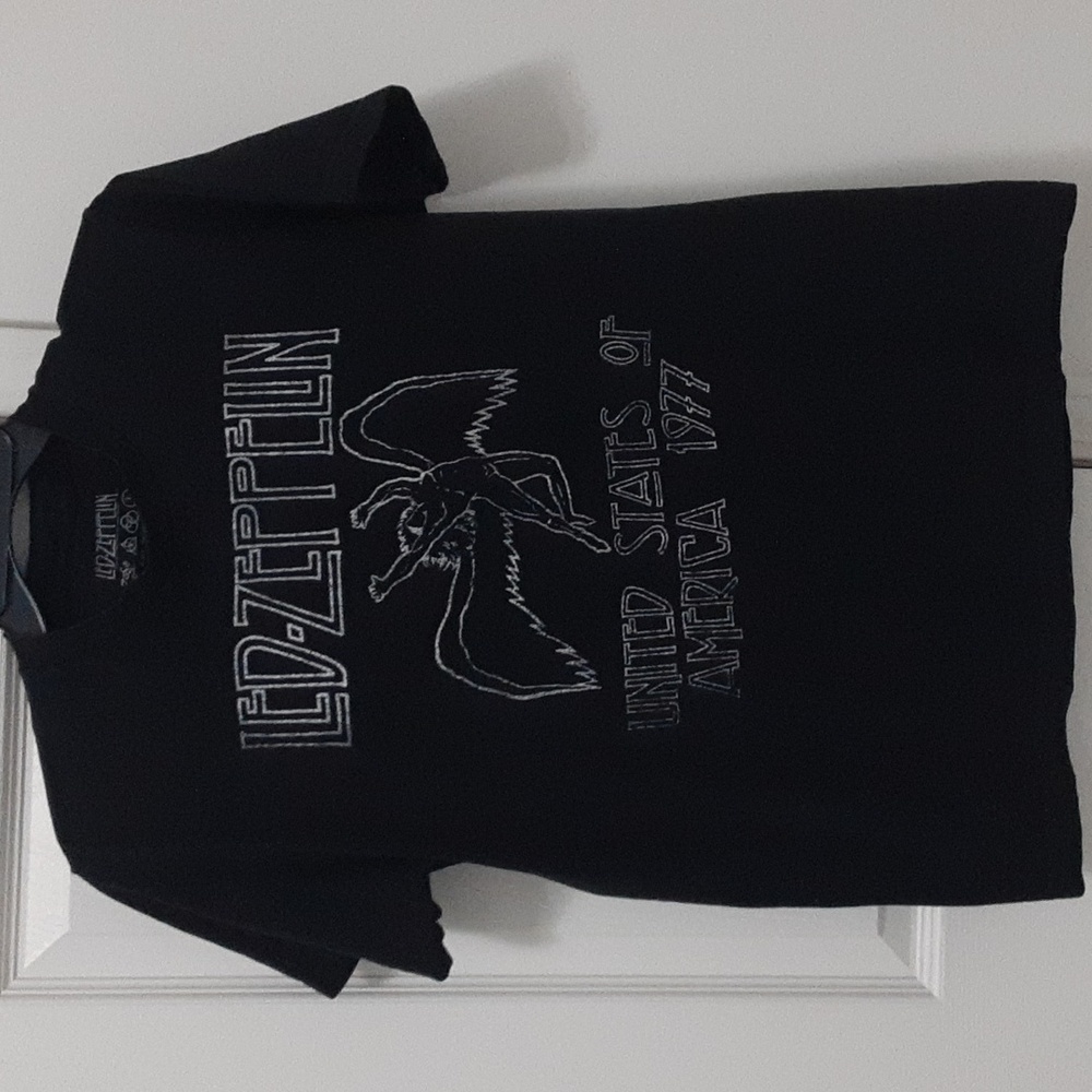 Led Zeppelin band concert t shirt. Medium. United States Of America 1977